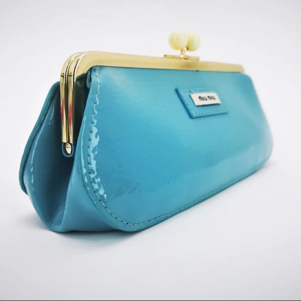Blue Clutch Gold Kiss lock Closure Patent Finish w/ Crossbody St…